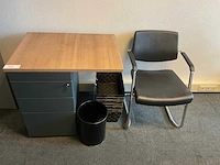 Bureau met kasten - afbeelding 7 van  8