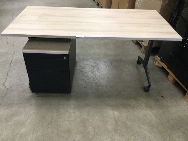 Bureau met ladeblok - afbeelding 1 van  4