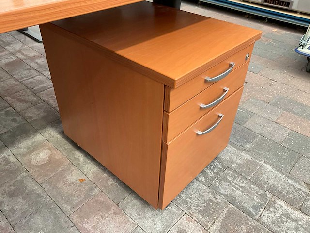 Bureau met ladekast - afbeelding 16 van  17