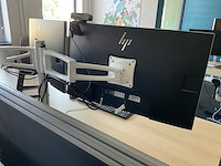 Bureau met monitoren - afbeelding 3 van  15
