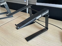 Bureau met monitoren - afbeelding 4 van  12