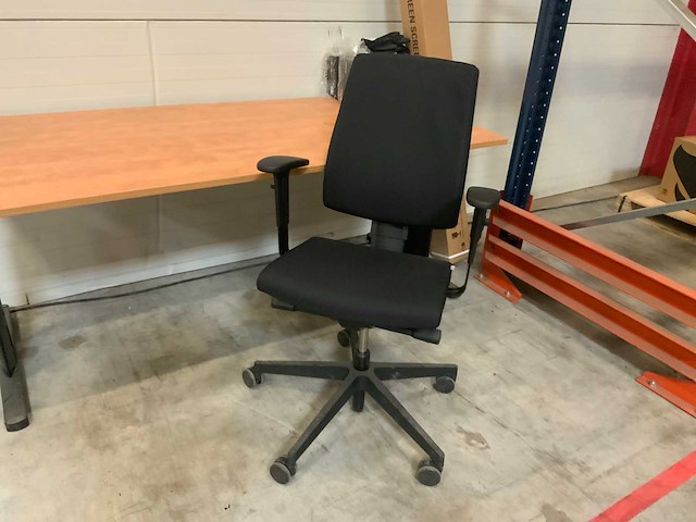 Bureau met profirm bureaustoel - afbeelding 3 van  4