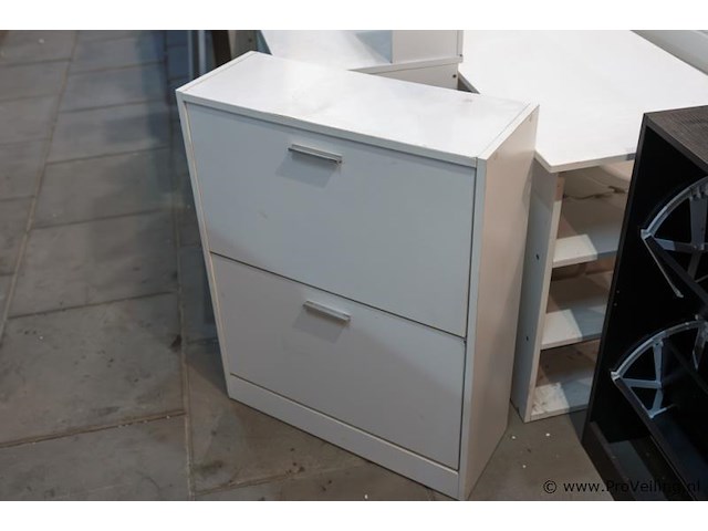 Bureau met stoel, toilettafel met kruk & schoenenkast - afbeelding 1 van  9