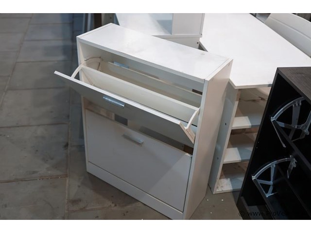 Bureau met stoel, toilettafel met kruk & schoenenkast - afbeelding 2 van  9