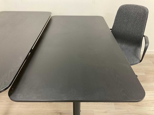 Bureau met stoel - afbeelding 2 van  4