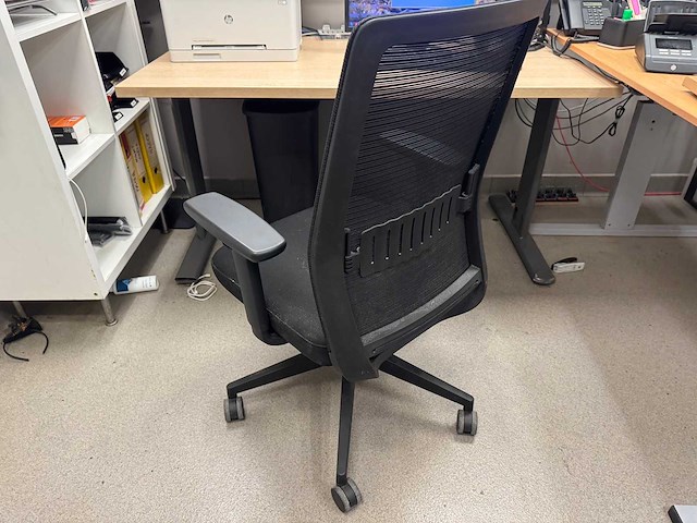 Bureau met stoel - afbeelding 5 van  6