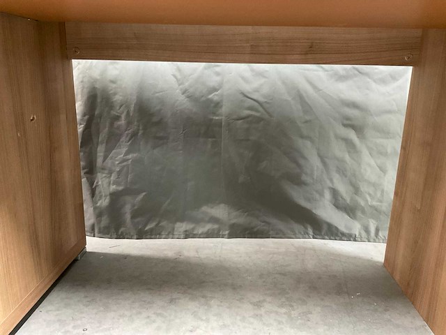 Bureau met stoel - afbeelding 7 van  9