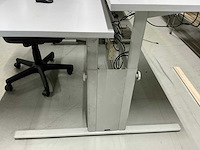Bureau met stoel - afbeelding 3 van  3