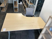Bureau met stoel - afbeelding 2 van  5