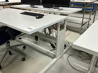Bureau met stoel - afbeelding 2 van  4