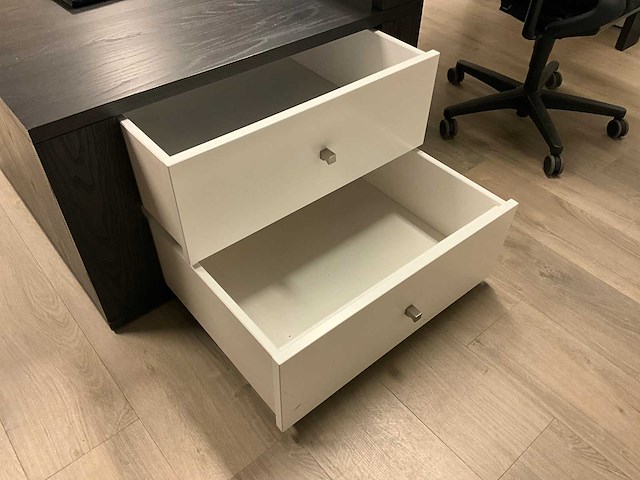 Bureau met vast ladenblok (2x) - afbeelding 4 van  6