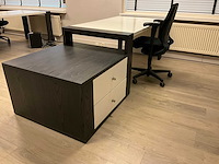 Bureau met vast ladenblok (2x) - afbeelding 3 van  6