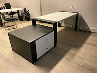 Bureau met vast ladenblok (3x) - afbeelding 2 van  7
