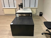 Bureau met vast ladenblok - afbeelding 2 van  7