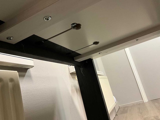 Bureau met vast ladenblok - afbeelding 5 van  7