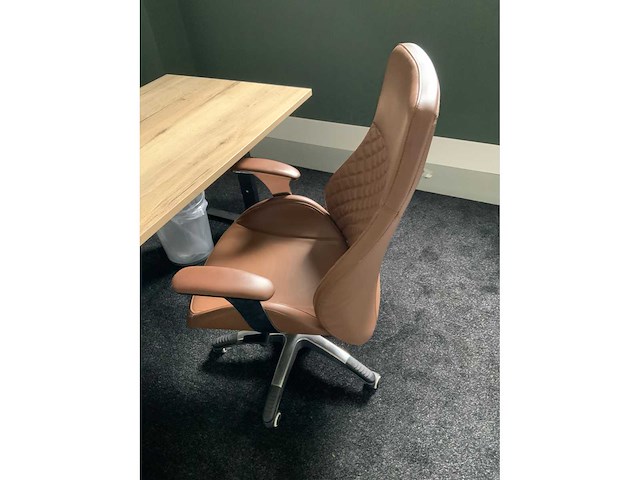Bureau opstelling met stoelen - afbeelding 3 van  7