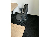 Bureau opstelling met stoelen - afbeelding 4 van  7
