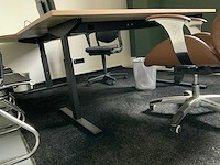 Bureau opstelling met stoelen - afbeelding 6 van  7