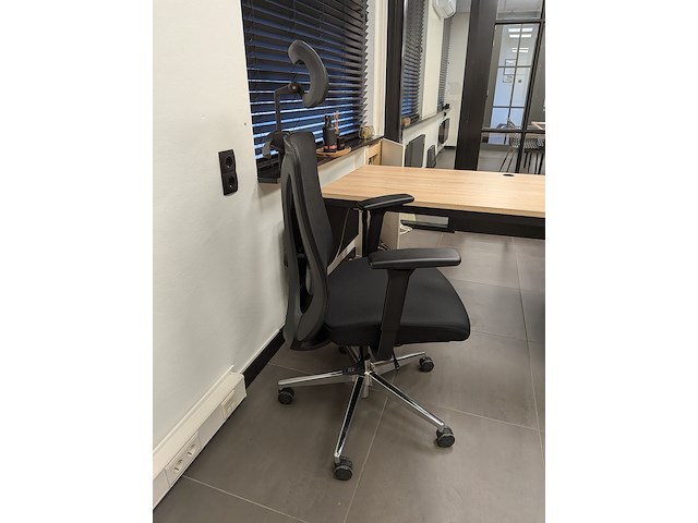 Bureau opstelling - afbeelding 5 van  9