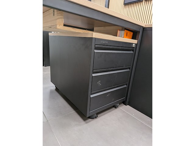 Bureau opstelling - afbeelding 6 van  9