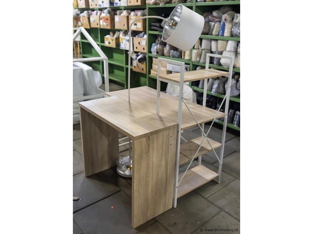 Bureau, sidetable, stoel & vloerlamp - afbeelding 1 van  3