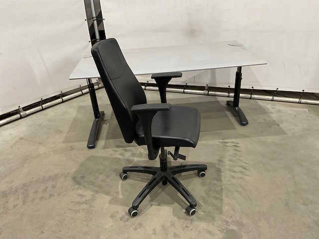 Bureau tafel en bureaustoel - afbeelding 8 van  9
