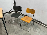 Bureau tafel en stoelen - afbeelding 4 van  6