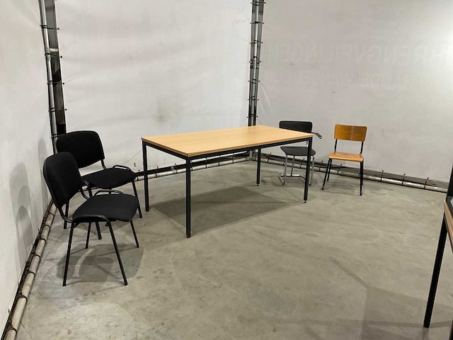 Bureau tafel en stoelen - afbeelding 2 van  6