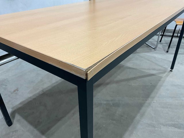 Bureau tafel en stoelen - afbeelding 6 van  6