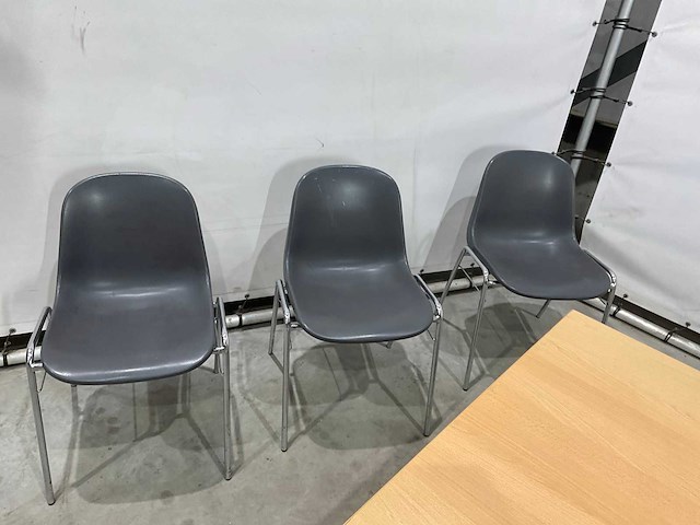 Bureau tafel en stoelen - afbeelding 3 van  7