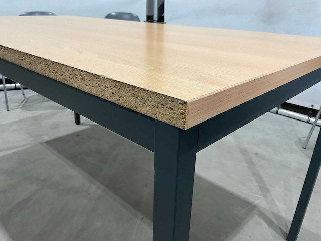 Bureau tafel en stoelen - afbeelding 7 van  7