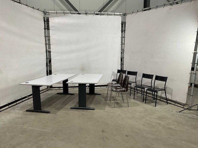 Bureau tafels en stoelen - afbeelding 3 van  8