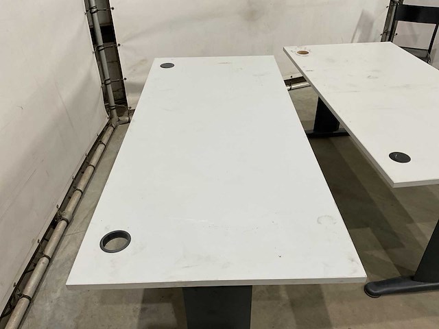 Bureau tafels en stoelen - afbeelding 5 van  8