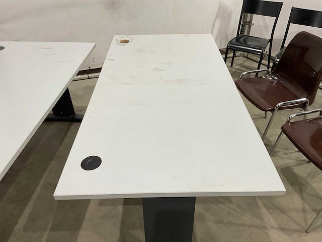 Bureau tafels en stoelen - afbeelding 6 van  8