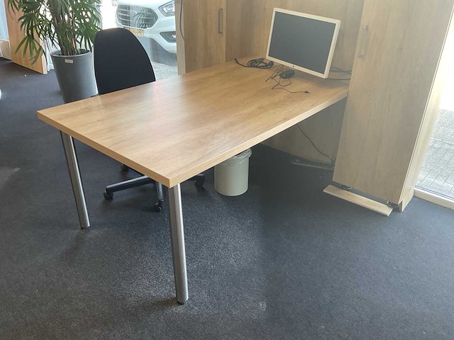Bureau/ werkplek - afbeelding 3 van  8