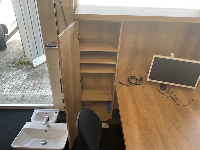 Bureau/ werkplek - afbeelding 5 van  8