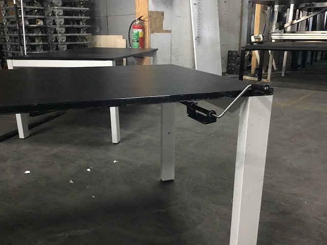 Bureau(2x) - afbeelding 2 van  4