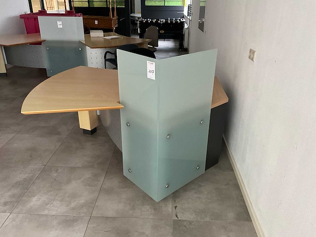 Bureau - afbeelding 2 van  7