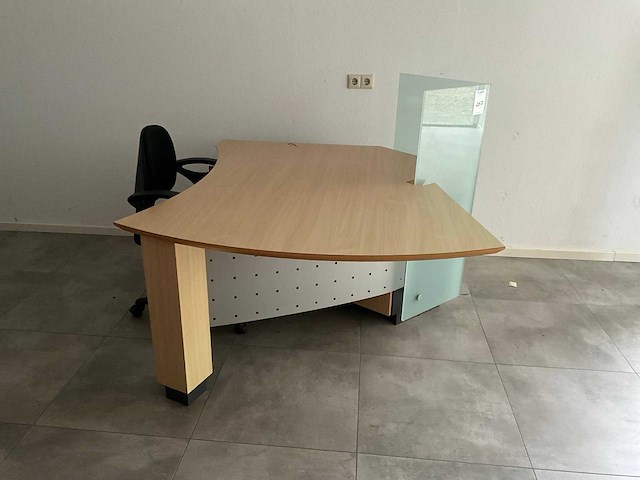 Bureau - afbeelding 3 van  7