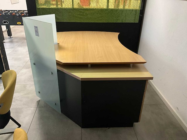 Bureau - afbeelding 3 van  6