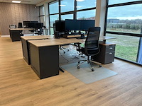 Bureau - afbeelding 1 van  15