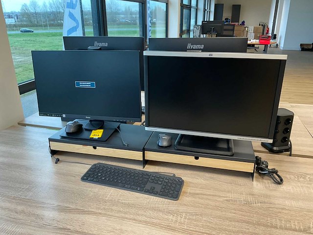 Bureau - afbeelding 15 van  15