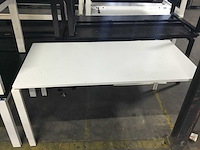 Bureau - afbeelding 2 van  2