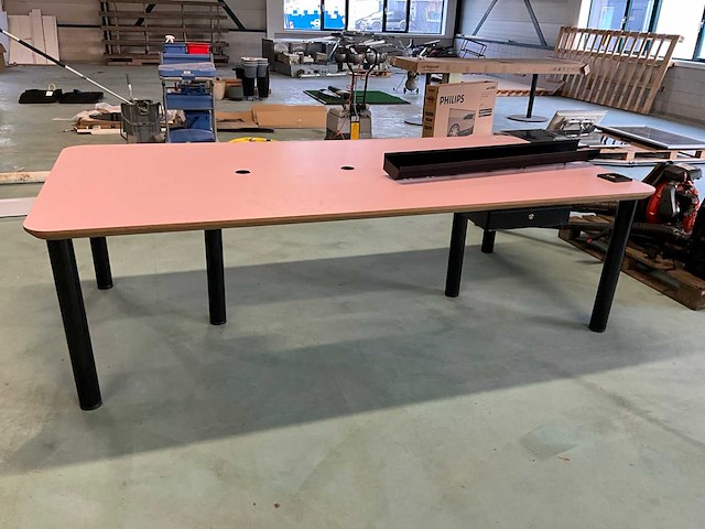 Bureau - afbeelding 2 van  4