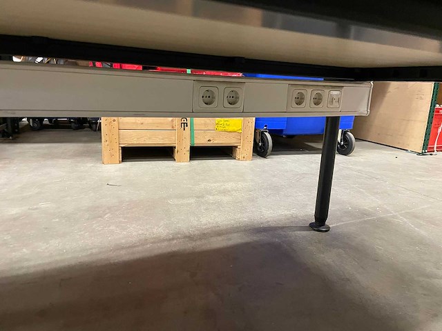 Bureau - afbeelding 3 van  5