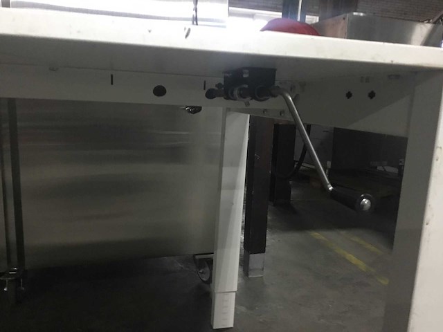 Bureau - afbeelding 2 van  4