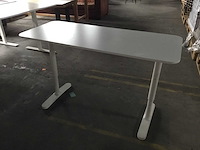 Bureau - afbeelding 1 van  3