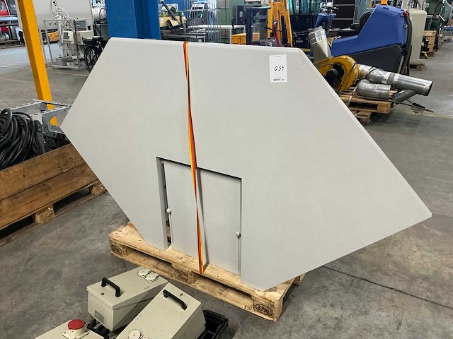 Bureau - afbeelding 1 van  4