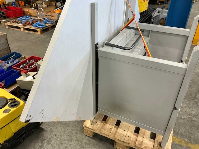 Bureau - afbeelding 4 van  4