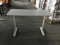 Bureau - afbeelding 1 van  2